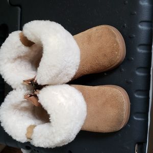 Girls Ugg boots